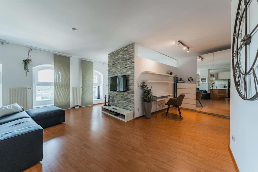 Spektakulaeres Apartment ✩ 7. Stock ✩ Kostenlose Parkgarage Vídeň Exteriér fotografie